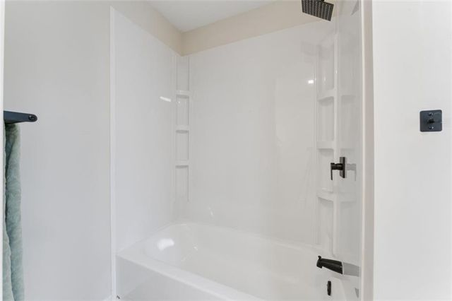 806 W Lexington Street, Richmond, MO 64085