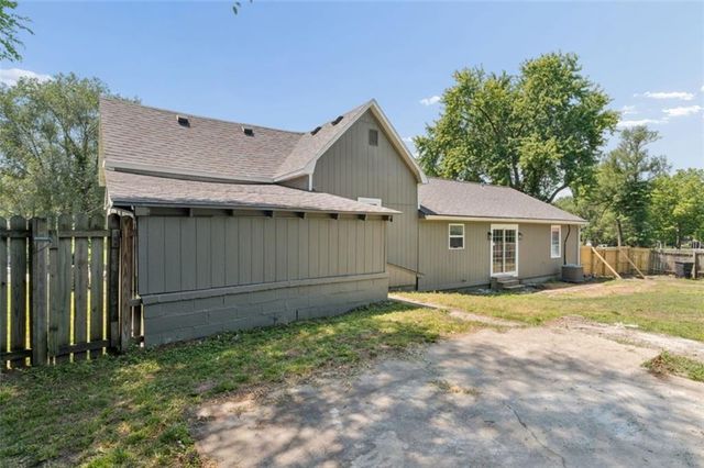 806 W Lexington Street, Richmond, MO 64085