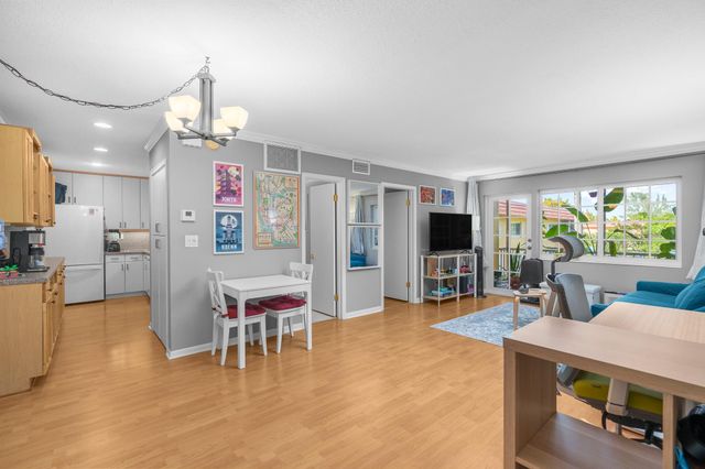 300 NE 19th Ct 201N, Wilton Manors, FL 33305