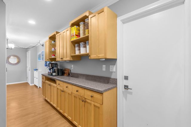 300 NE 19th Ct 201N, Wilton Manors, FL 33305