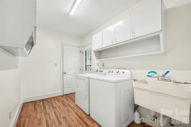 212 Rose Arbor Lane, Matthews, NC 28105