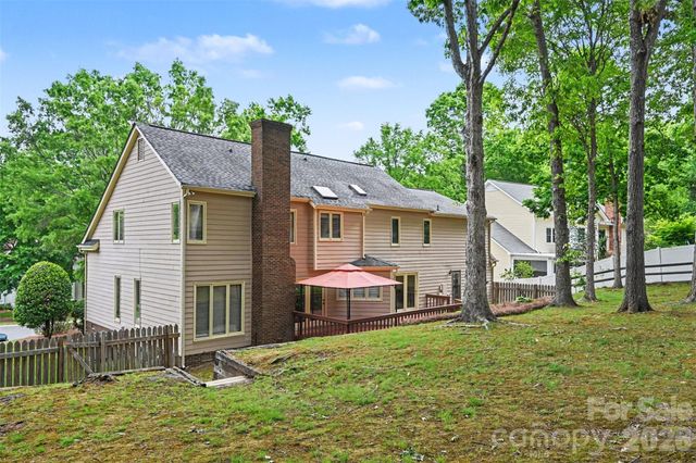 212 Rose Arbor Lane, Matthews, NC 28105