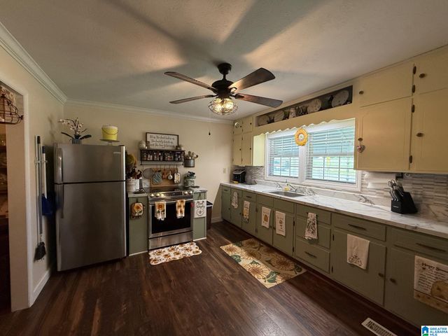 1850 PLEASANT VALLEY ROAD, Gallant, AL 35972