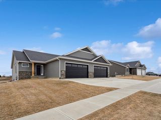 831 Prairie View Drive, West Branch, IA 52358