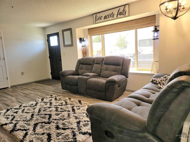 3725 18th St., Lewiston, ID 83501
