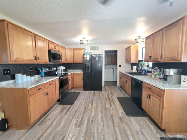 3725 18th St., Lewiston, ID 83501