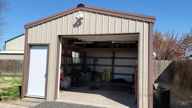 3725 18th St., Lewiston, ID 83501