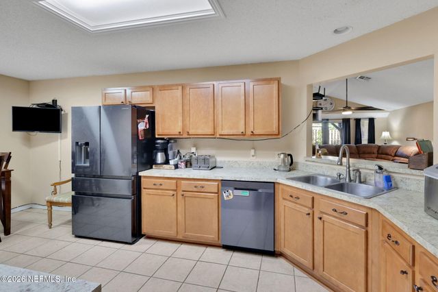 8457 SUGARTREE Drive, Jacksonville, FL 32244