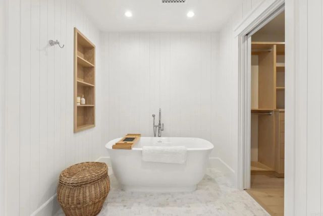 210 Estrella St, Solana Beach, CA 92075