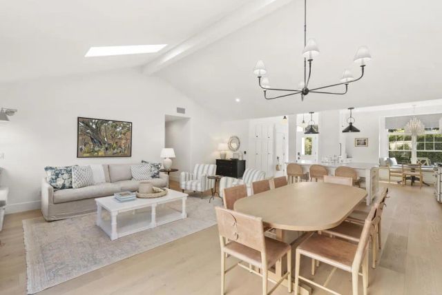 210 Estrella St, Solana Beach, CA 92075