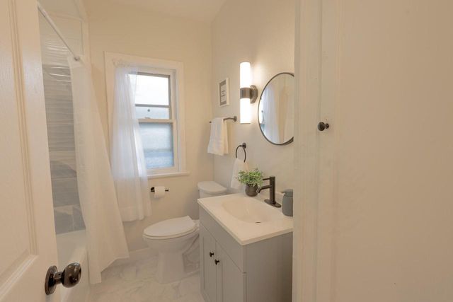 4182 N 13th STREET, Milwaukee, WI 53209