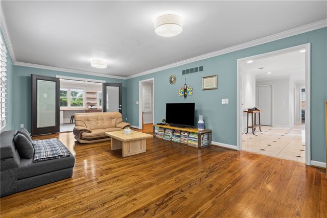 8709 Sturbridge Drive, Sycamore Twp, OH 45236