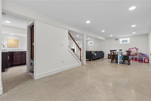 8709 Sturbridge Drive, Sycamore Twp, OH 45236
