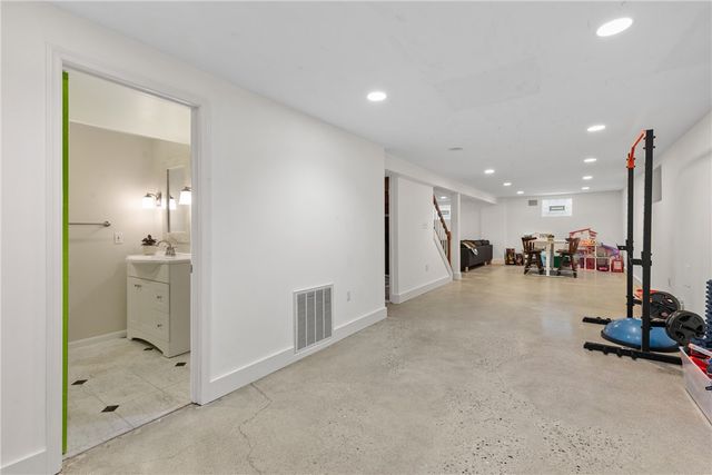 8709 Sturbridge Drive, Sycamore Twp, OH 45236
