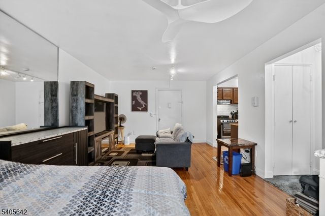 605 Grove St A11, Clifton City, NJ 07013