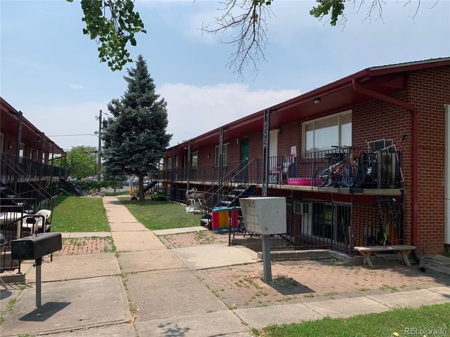 6782 W Cedar Pl, Lakewood, CO 80226