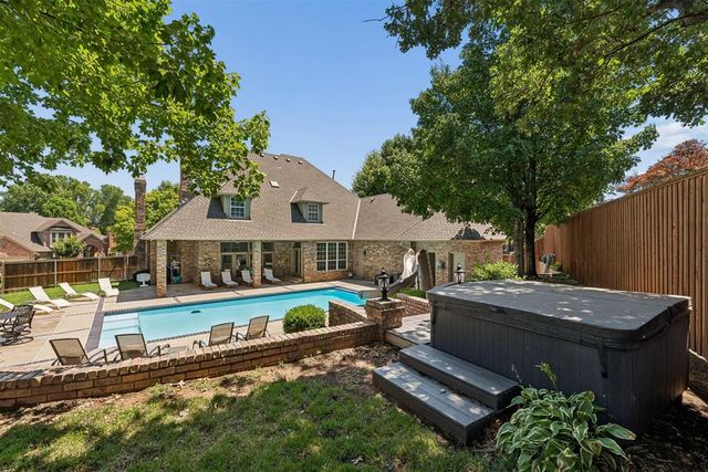 2616 Sweetbriar, Edmond, OK 73034