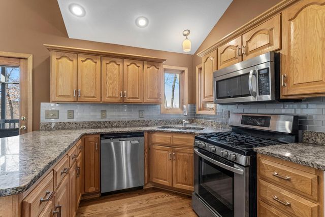 2465 E Rum River Drive S, Cambridge, MN 55008