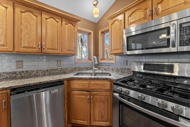 2465 E Rum River Drive S, Cambridge, MN 55008