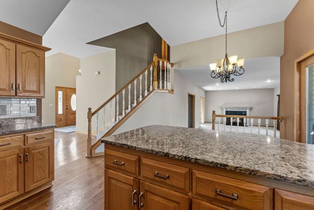 2465 E Rum River Drive S, Cambridge, MN 55008