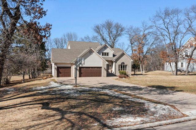 2465 E Rum River Drive S, Cambridge, MN 55008