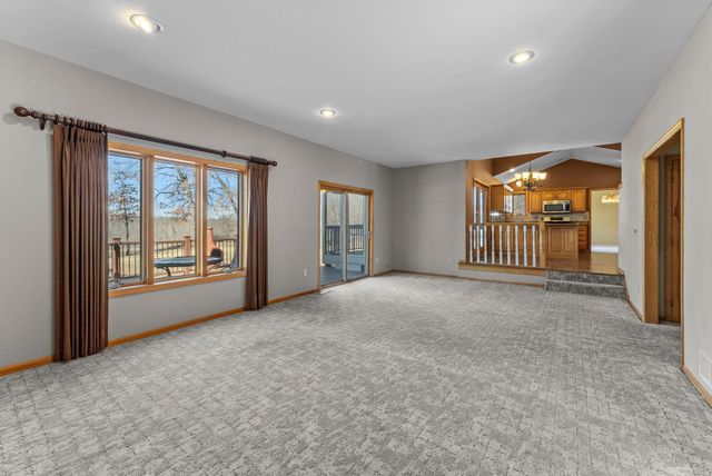 2465 E Rum River Drive S, Cambridge, MN 55008