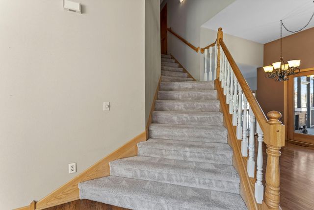 2465 E Rum River Drive S, Cambridge, MN 55008