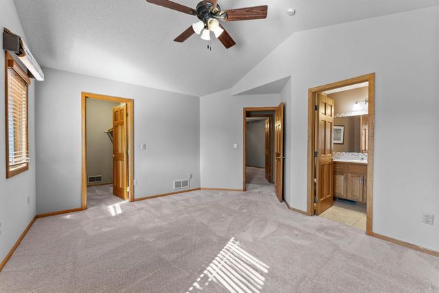 2465 E Rum River Drive S, Cambridge, MN 55008