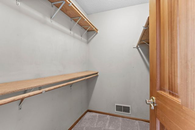 2465 E Rum River Drive S, Cambridge, MN 55008