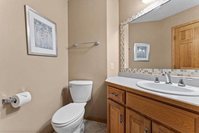 2465 E Rum River Drive S, Cambridge, MN 55008