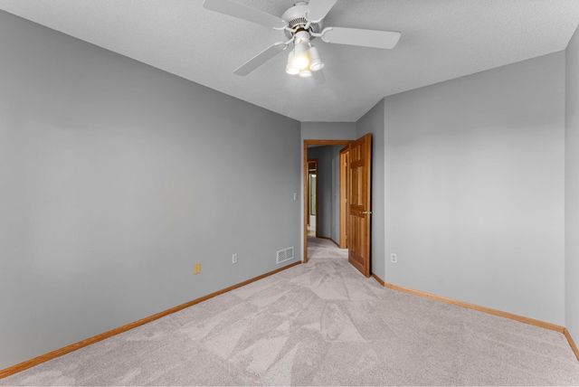 2465 E Rum River Drive S, Cambridge, MN 55008