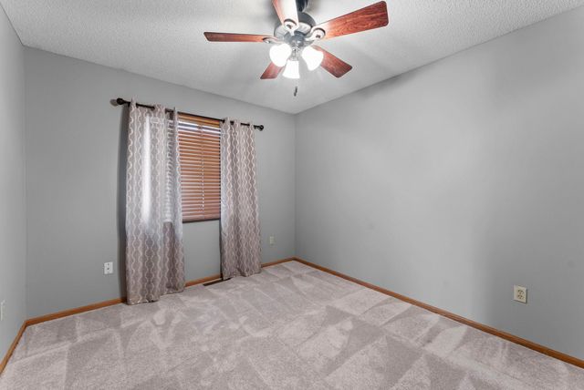 2465 E Rum River Drive S, Cambridge, MN 55008