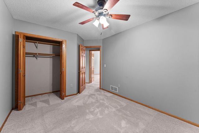 2465 E Rum River Drive S, Cambridge, MN 55008