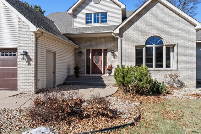 2465 E Rum River Drive S, Cambridge, MN 55008