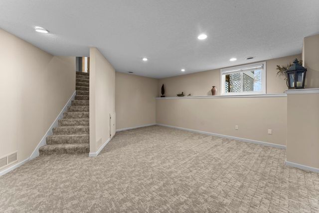 2465 E Rum River Drive S, Cambridge, MN 55008