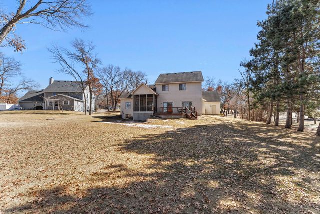 2465 E Rum River Drive S, Cambridge, MN 55008