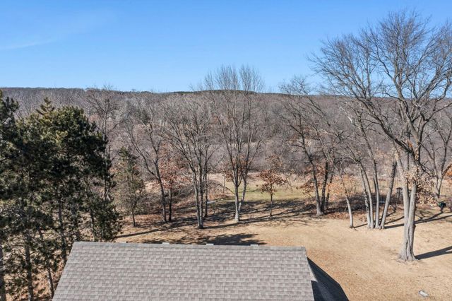 2465 E Rum River Drive S, Cambridge, MN 55008