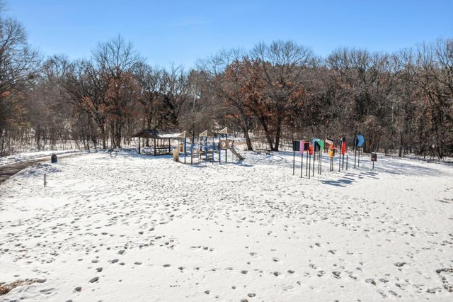 2465 E Rum River Drive S, Cambridge, MN 55008