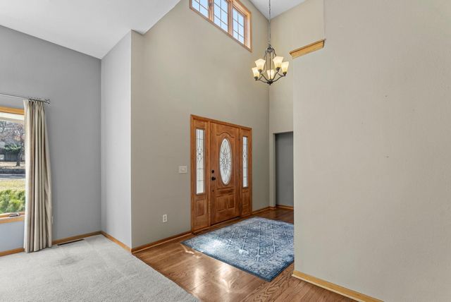 2465 E Rum River Drive S, Cambridge, MN 55008