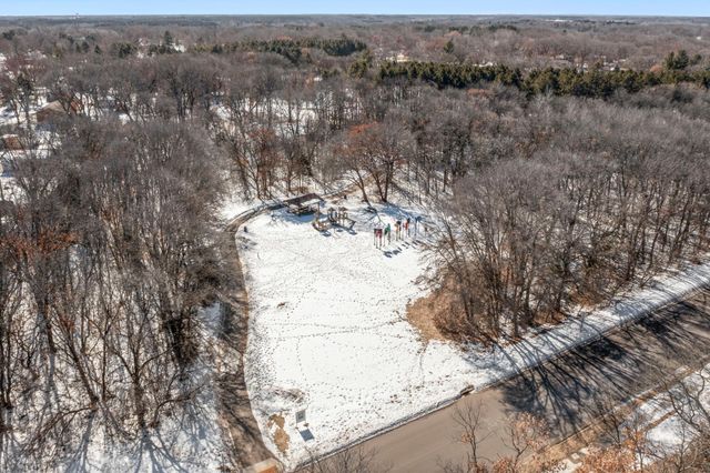 2465 E Rum River Drive S, Cambridge, MN 55008