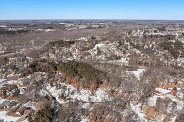 2465 E Rum River Drive S, Cambridge, MN 55008