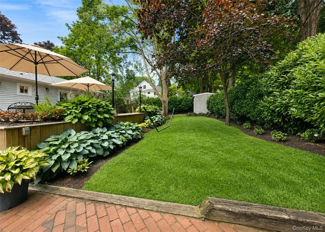 17 Beech Road, Rocky Point, NY 11778