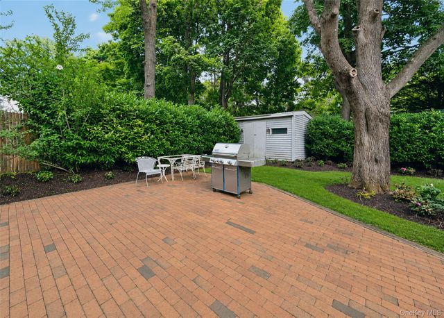 17 Beech Road, Rocky Point, NY 11778