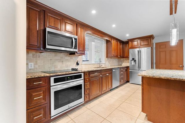 9217 EASY ST, Owings, MD 20736
