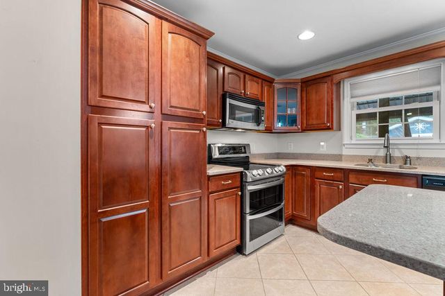 9217 EASY ST, Owings, MD 20736