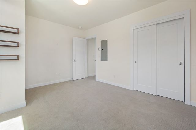 4630 Linden Avenue N, Seattle, WA 98103