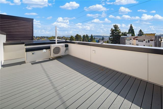 4630 Linden Avenue N, Seattle, WA 98103