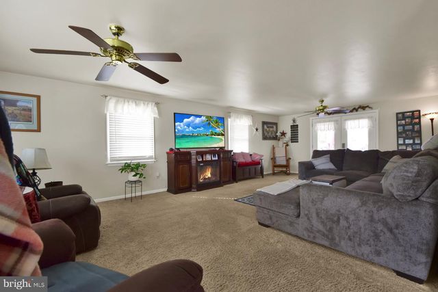 408 PENN ST S, Shippensburg, PA 17257