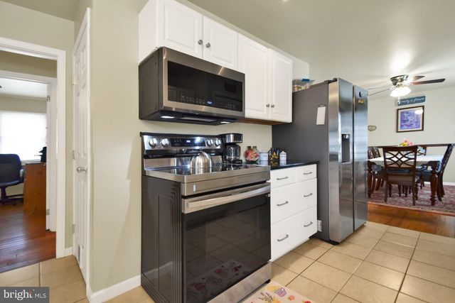 408 PENN ST S, Shippensburg, PA 17257