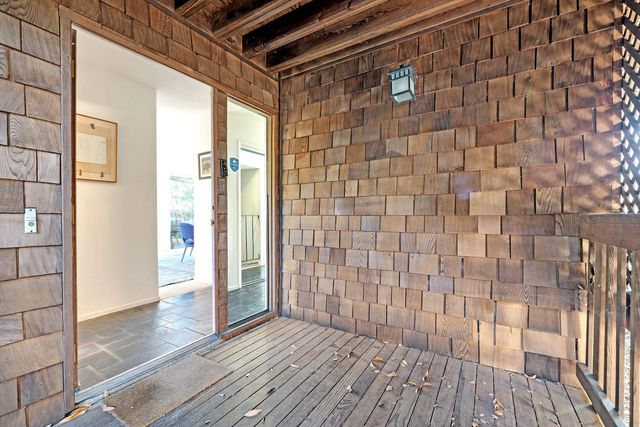 5982 Ascot Dr, Oakland, CA 94611